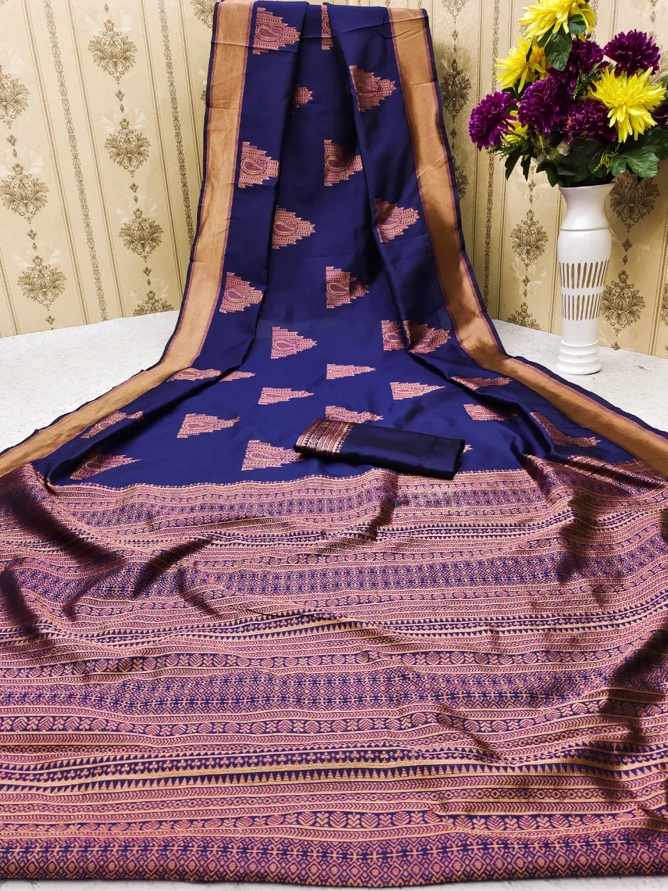 Jacquard 106 Casual Wear Wholesale Banarasi Silk Sarees Catalog